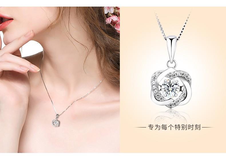 周六福2023新款跳动的心六芒星套链足银莫桑钻锁骨链