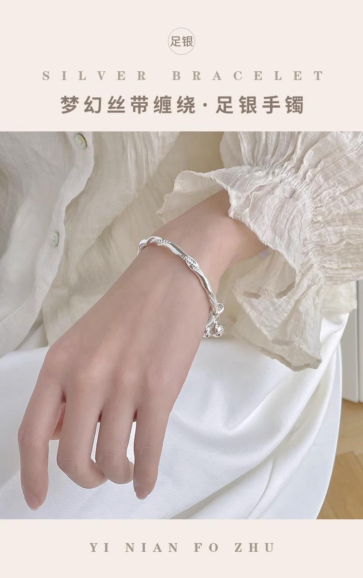 周大生999足银一步一想麻花纹推拉手镯（不带铃铛）